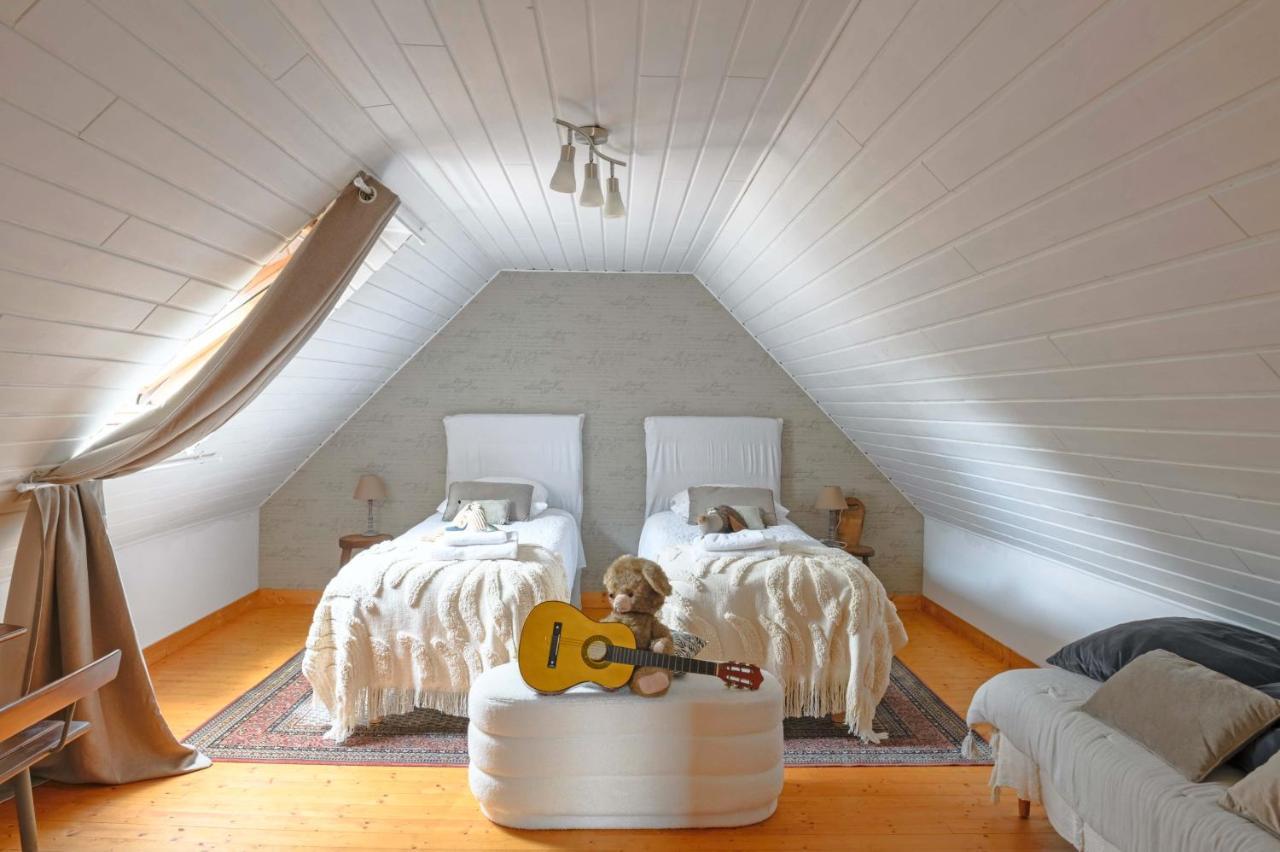 Bed and Breakfast Les Pierres Bleues Saint-Coulitz Экстерьер фото
