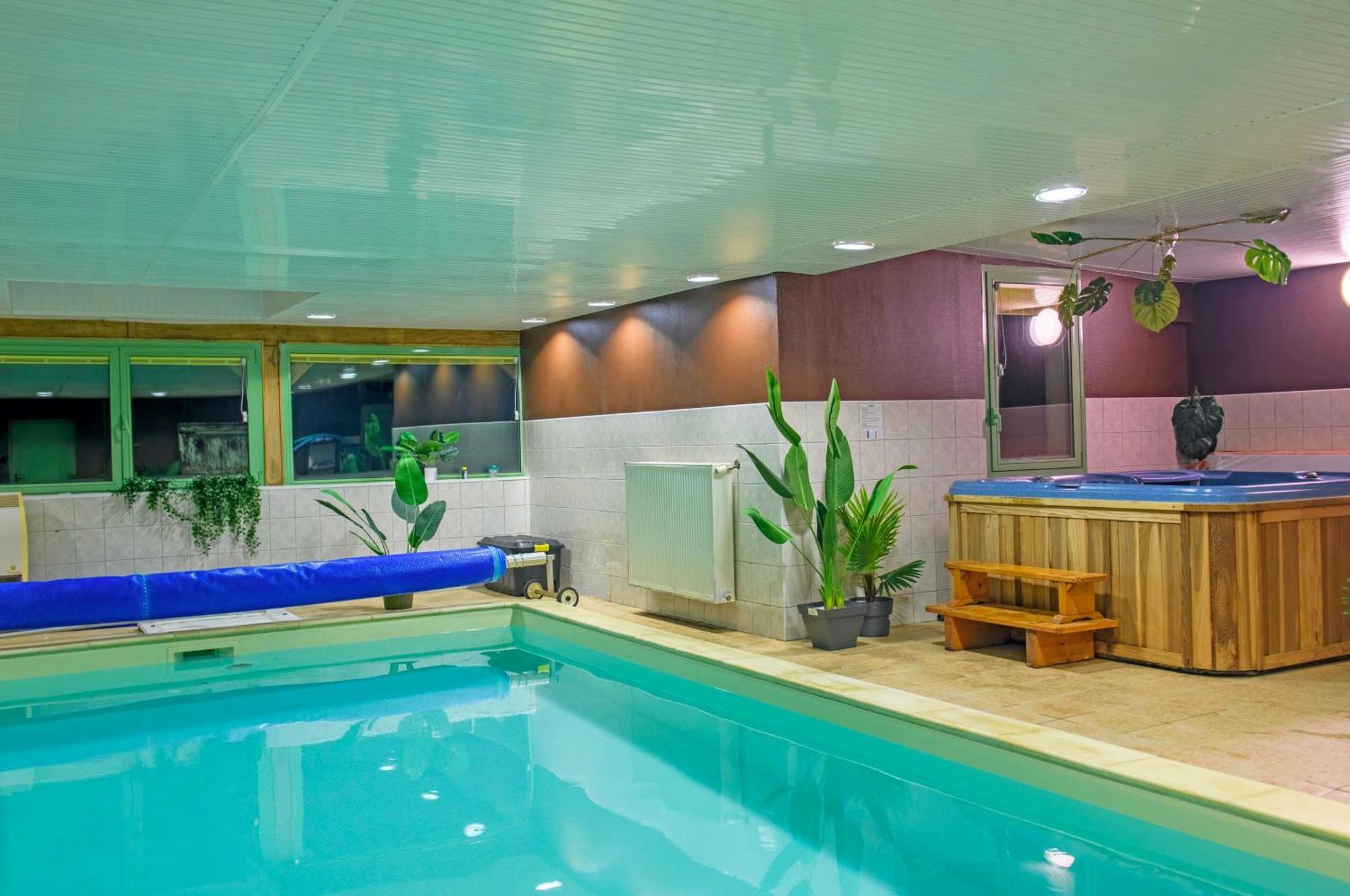 Bed and Breakfast Les Pierres Bleues Saint-Coulitz Экстерьер фото